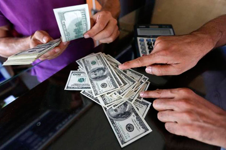 Repuntan remesas en marzo; entran 2 mil 520.3 mdd