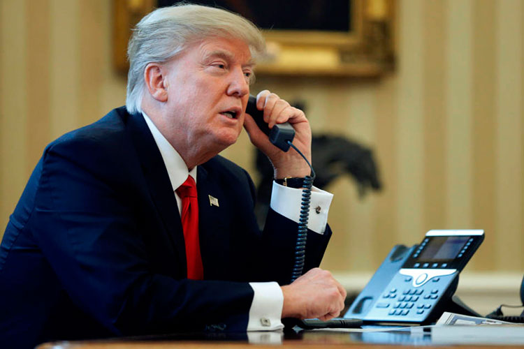 Trump y Putin conversarán este martes por teléfono