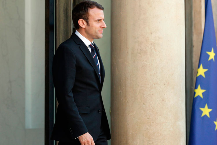 Emmanuel Macron nombra a ministros de su gobierno