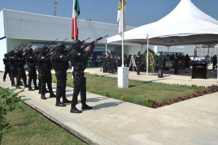 Ahora, Pedro patrulla desde el cielo: López Castro; 4 los caídos en servicio