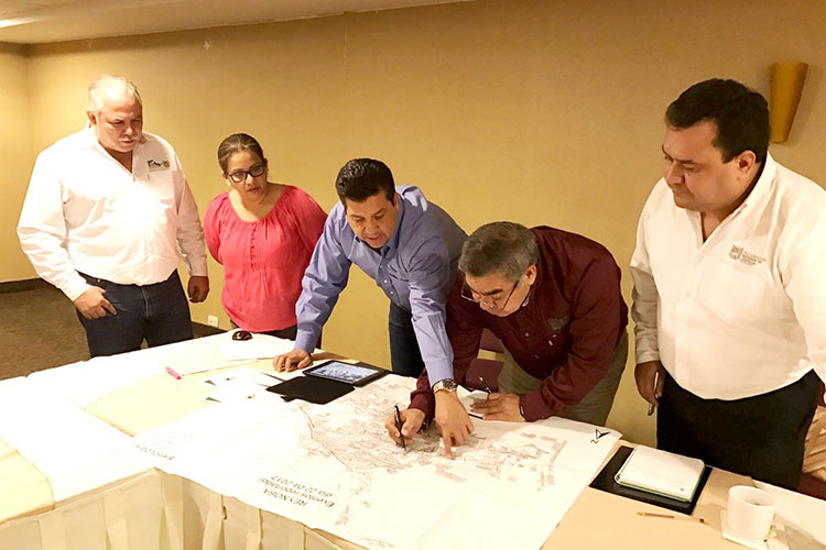 Recorre gobernador ‘zona de guerra’ en Reynosa