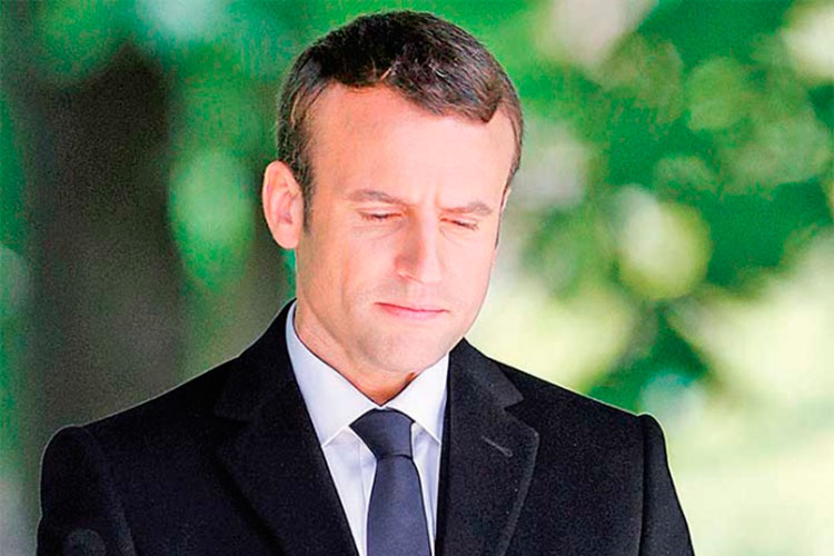 Emmanuel Macron se topa con obstáculos