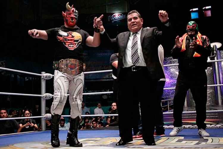 Mephisto retiene título welter ante Negro Casas