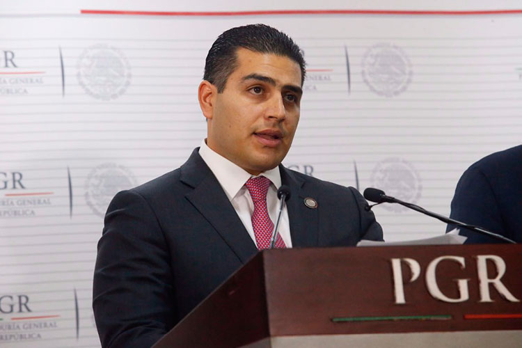 Busca EU a ‘El Licenciado’