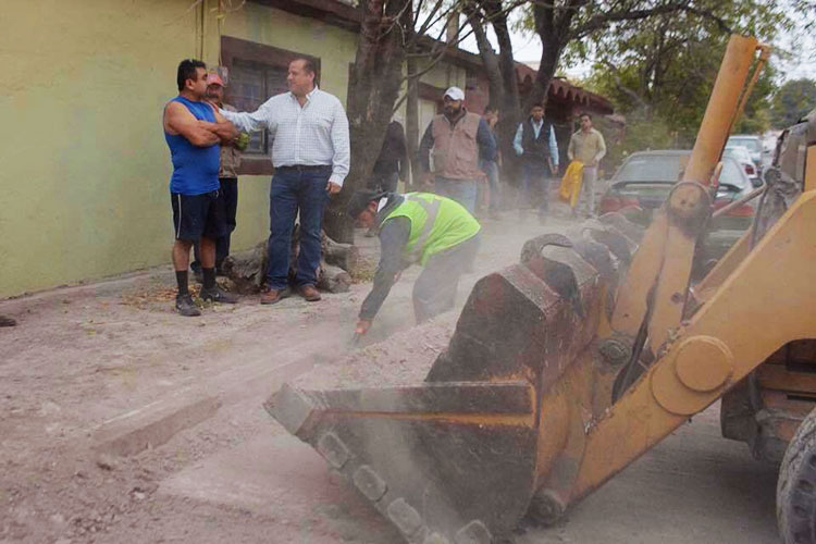 En dos días suman más de 7 mil metros cuadrados de pavimentos
