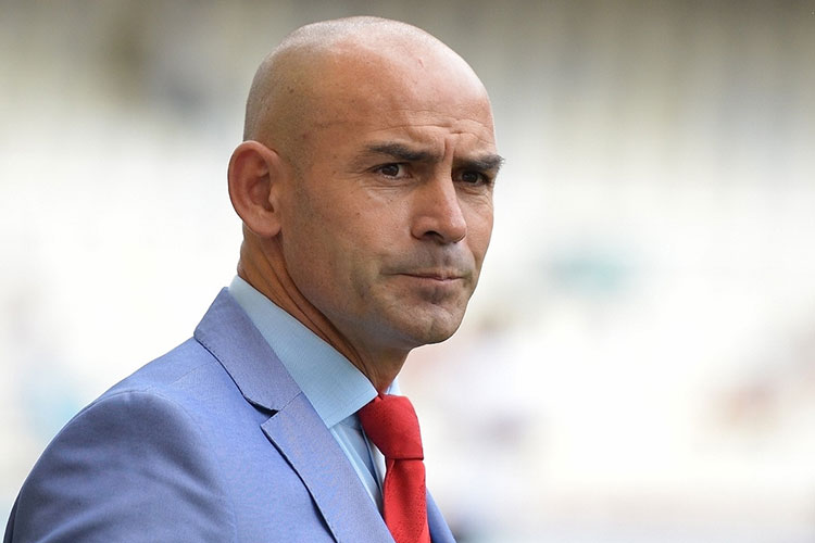 Cruz Azul ratifica a Paco Jémez