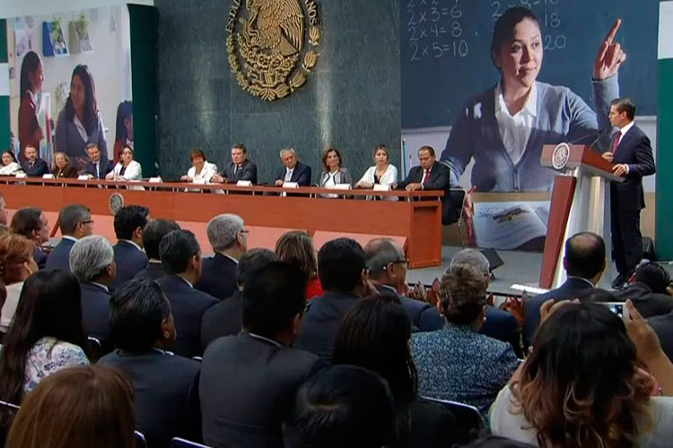 Reconoce EPN a maestros la transformación educativa