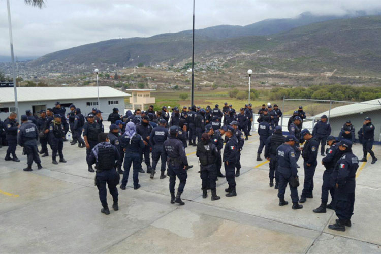 Cesan a 176 policías que declararon paro de labores en Chilpancingo