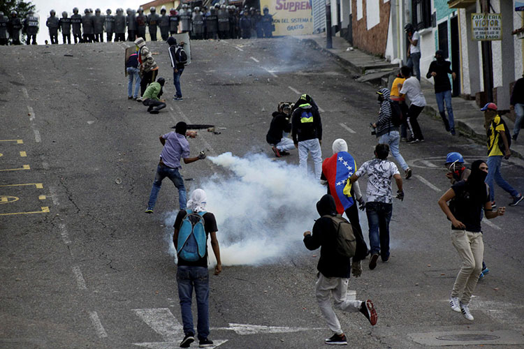 Venezuela insiste en acusar a EU de pretender una intervención