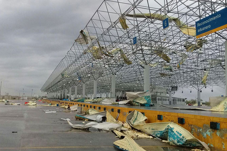 Tornado destruye Puente entre Texas y Tamaulipas