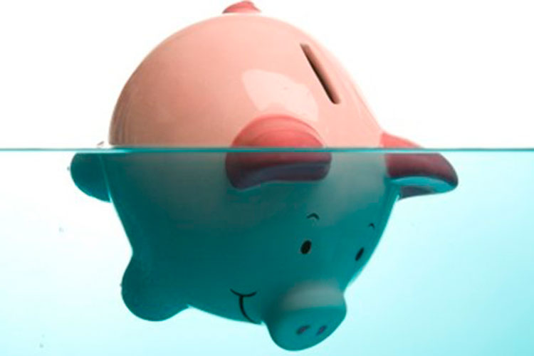 Rebasa la salida de capitales al monto de la deuda externa