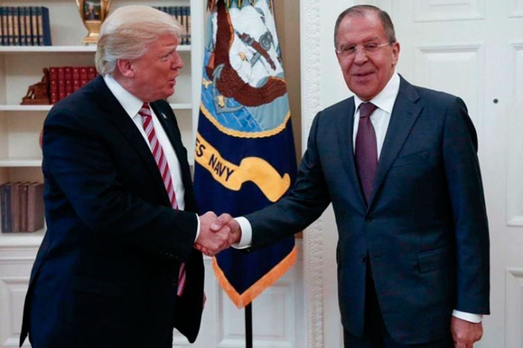 Advierte Putin entregar documentos de reunión de Trump con rusos