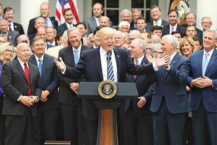 Obamacare, casi muerto; victoria de Donald Trump