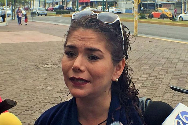 Propone Regidora llevar a penales “perros callejeros”