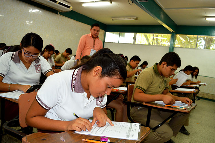 Aplican examen PLANEA 2017