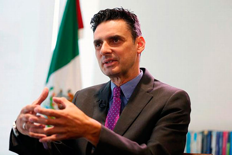 Propone CRE empoderar concesionarios para regular combustibles