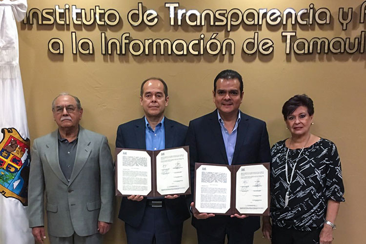 Firma alcalde convenio de colaboración con el ITAIT