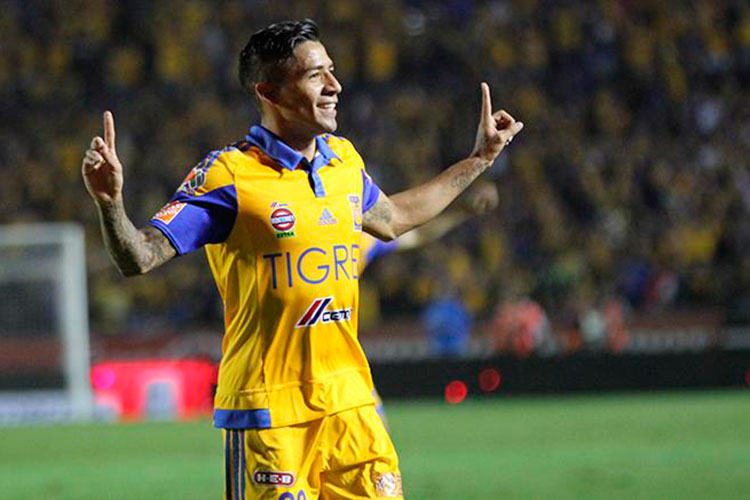 Cuatro en la mira de Chivas