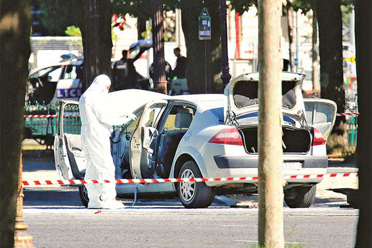 Fracasa atentado contra la policía en Campos Elíseos