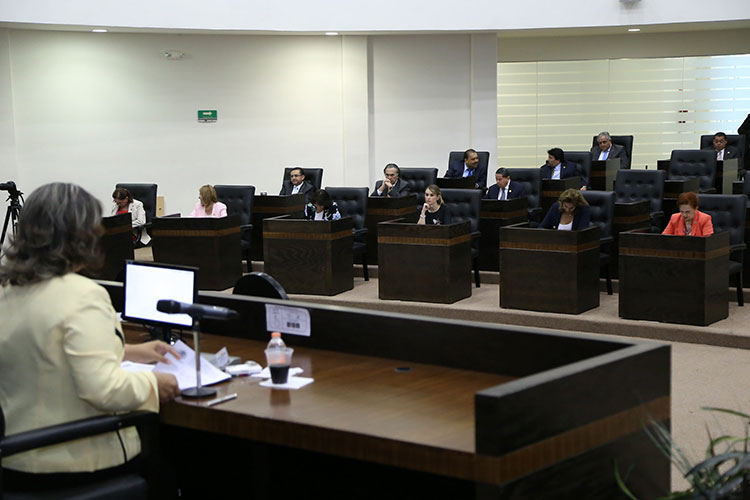 Agilizarán juicios para reos con delitos menores