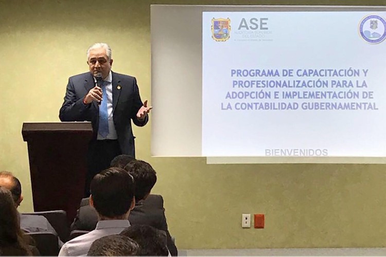Capacitan a funcionarios sobre uso de presupuesto y disciplina fiscal