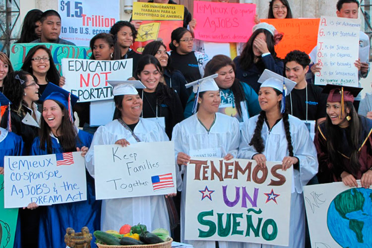 Trump mantendrá programa de ‘dreamers’