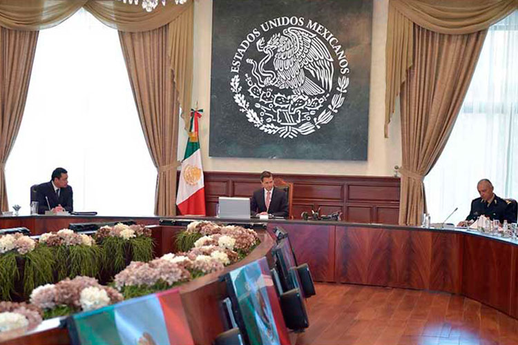 Peña ordena reforzar el combate al crimen