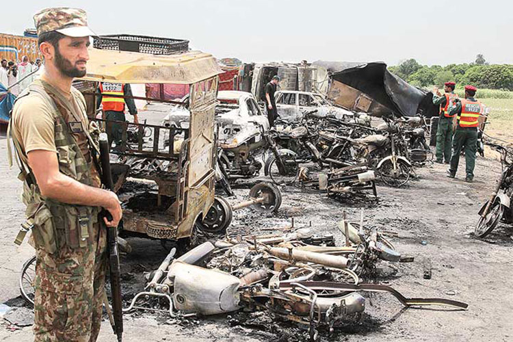 Explosión mató a 153 personas en Pakistán