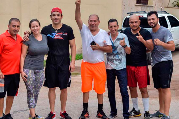 Aesinan a un hermano de Julio César Chávez