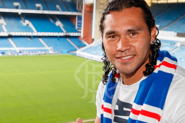 ‘Lalo’ Herrera y ‘Gullit’ Peña firman con Rangers