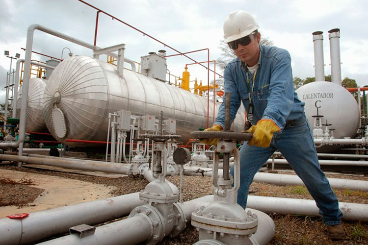 Propone CONACYT Becas en Sector de Hidrocarburos