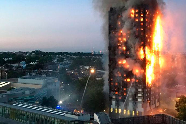 Se investigará el incendio de torre en Londres: May