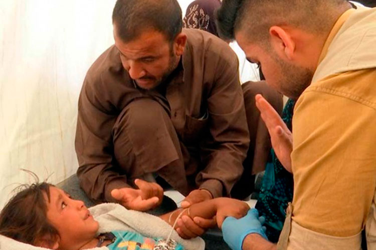 Al menos un muerto y 825 intoxicados en campo de refugiados en Irak