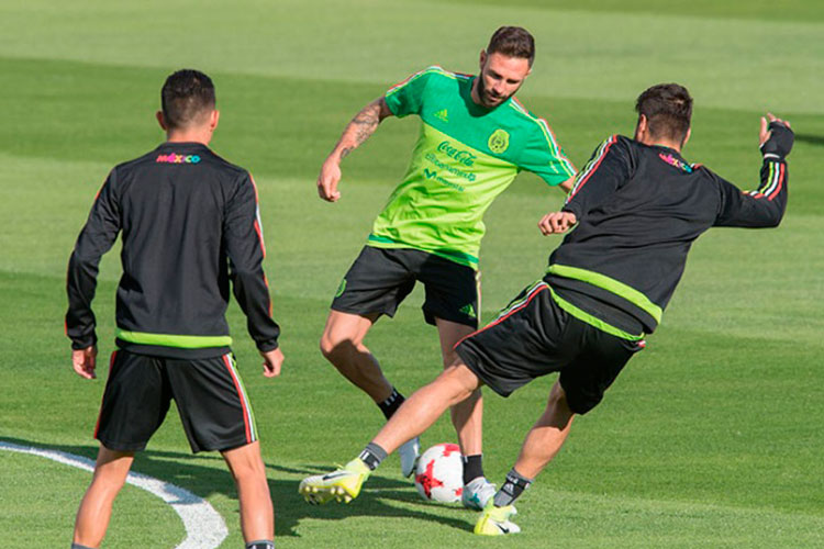 Monterrey quiere fichar a Layún