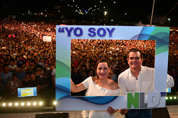Vibra Nuevo Laredo en fiesta de aniversario