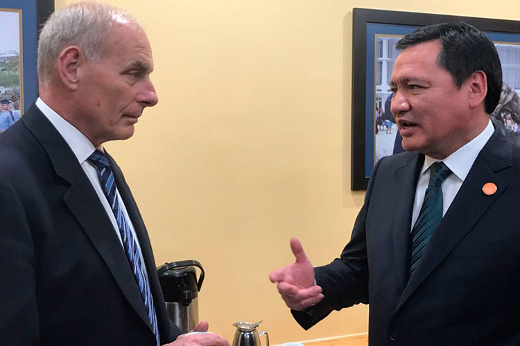 Osorio Chong se reúne con John Kelly en Miami