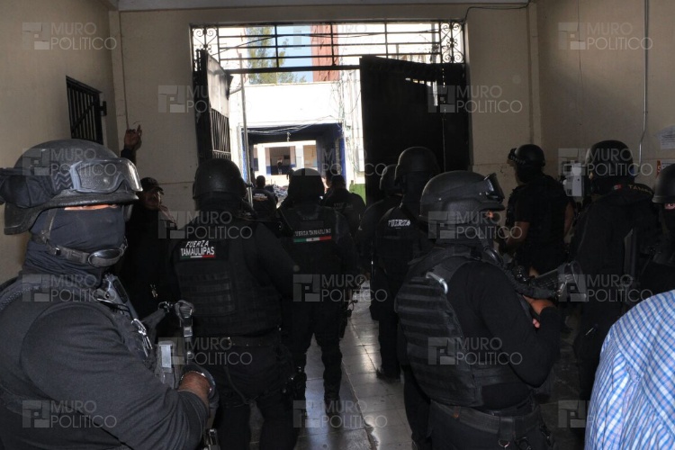 Registran movilización policiaca al interior de CEDES Victoria