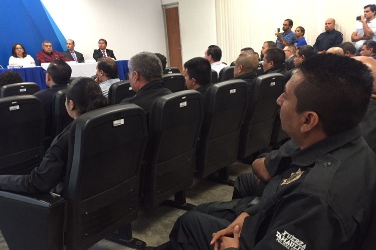 Se gradúan Policías Estatales bajo reglas del “Iniciativa Mérida”