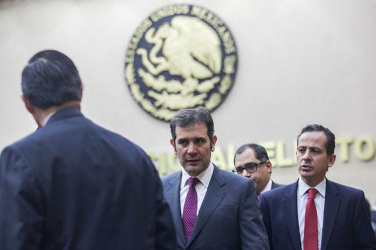 INE pone reglas a la aparición en spots de los dirigentes de partidos
