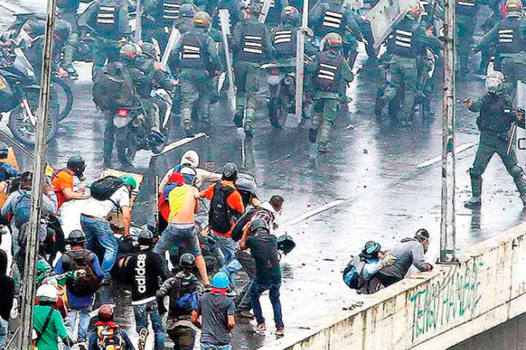 Fallece menor de edad en protestas en Caracas