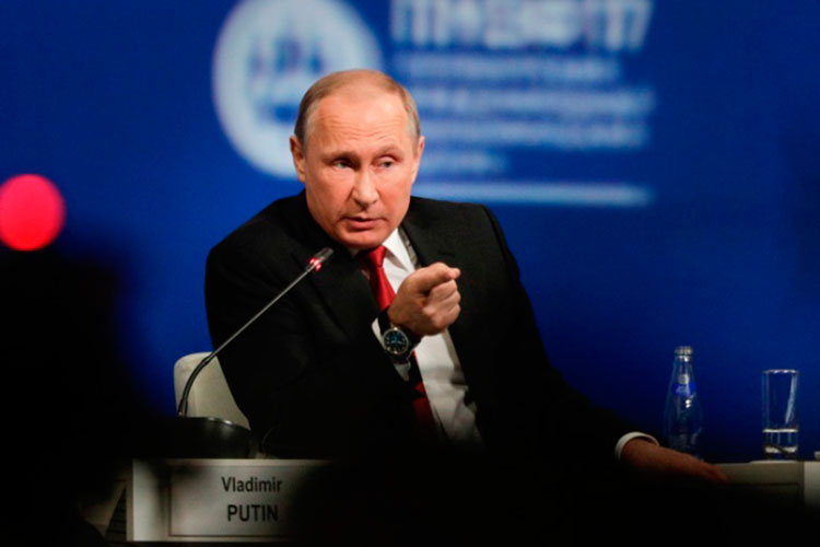 Putin se abstiene de juzgar a Trump por abandonar el acuerdo de París