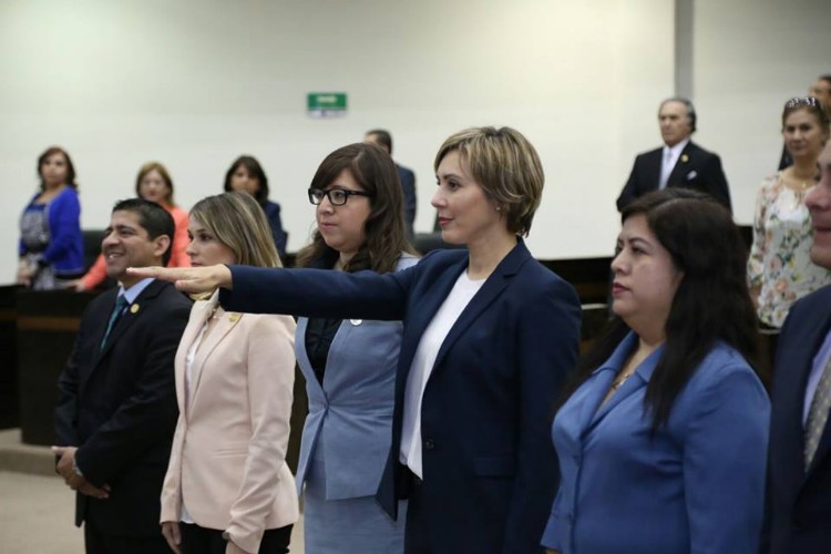 Toma protesta titular de Investigaciones Parlamentarias