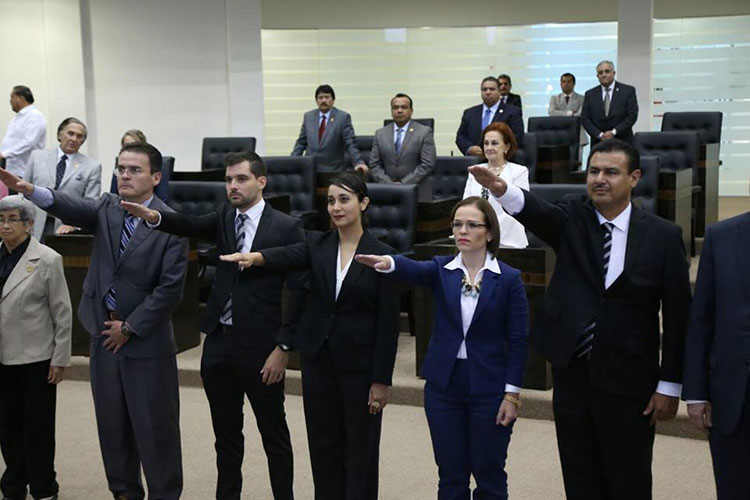 Elige Congreso a Comisión Seleccionadora