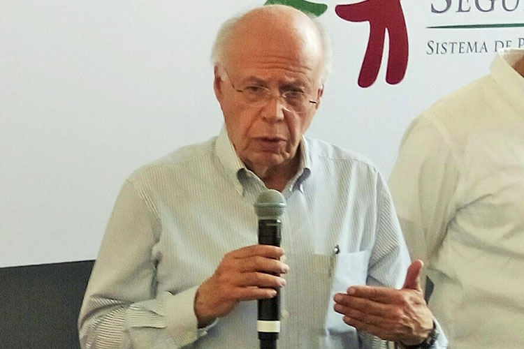 No habrá más plazas al sector Salud: Narro
