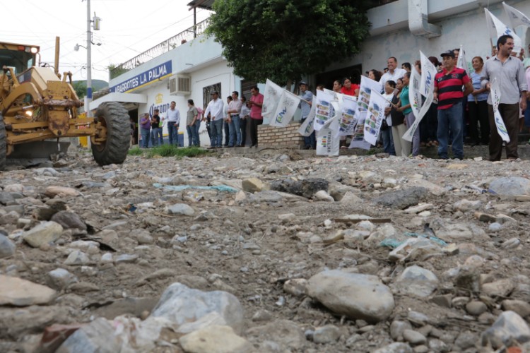 Arranca Almaraz infraestructura a escuelas y pavimentos a colonias