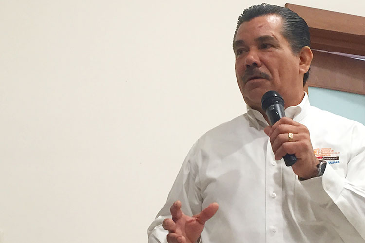 Llama SNTE a defender la escuela pública