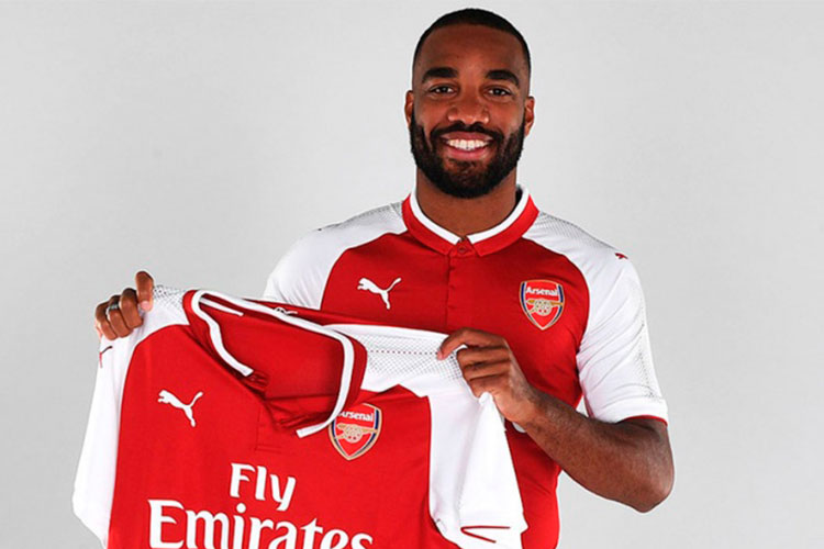 Arsenal oficializa el fichaje de Alexandre Lacazette