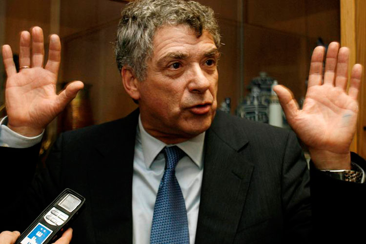 Detienen al presidente de la Federación Española de Futbol