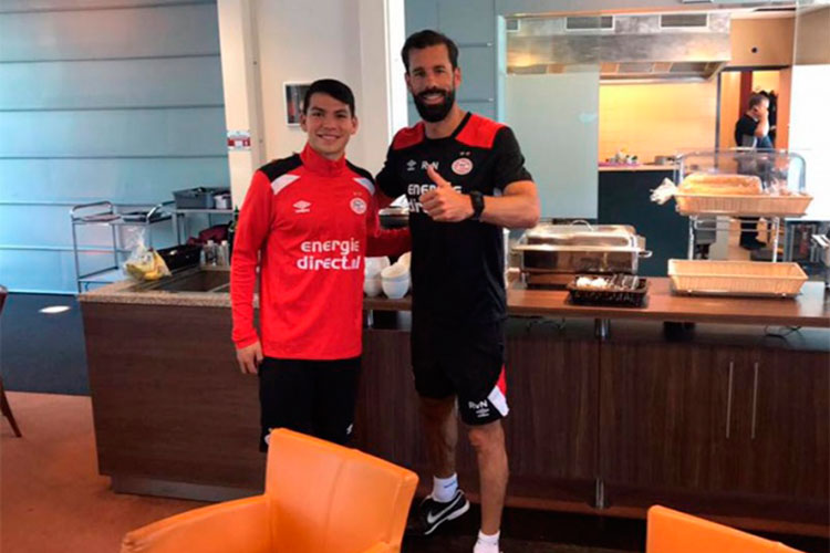 ‘Chucky’ Lozano ya entrena con el PSV Eindhoven