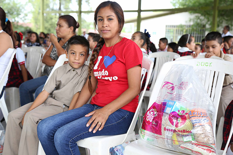 Entrega DIF Tamaulipas paquetes alimentarios